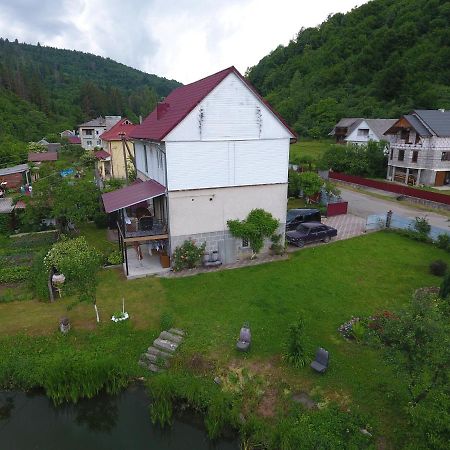 Садиба У Брусків Mizhhirya  Ngoại thất bức ảnh