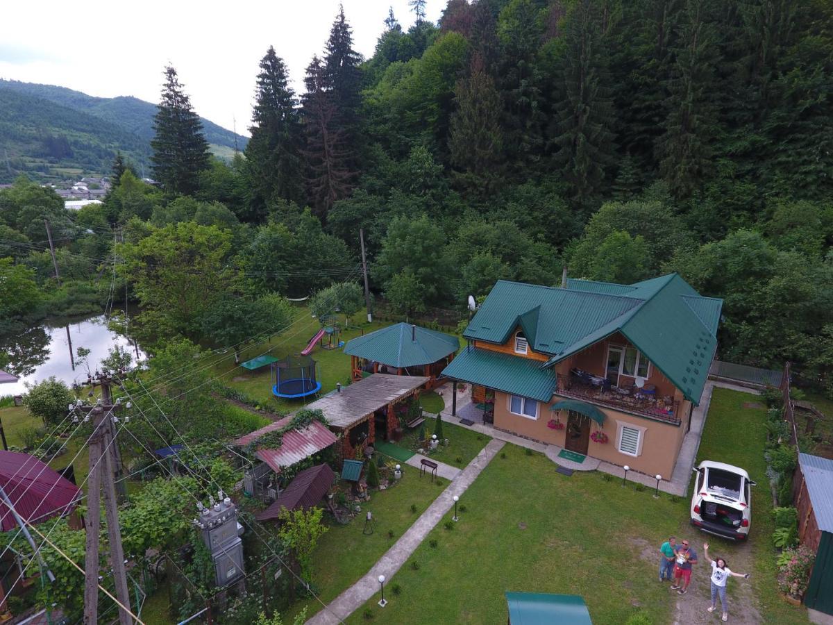 Садиба У Брусків Mizhhirya  Ngoại thất bức ảnh
