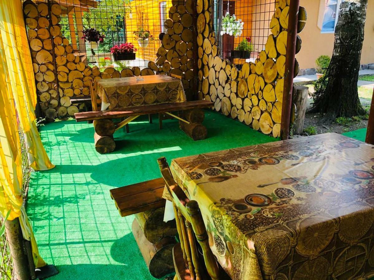 Садиба У Брусків Mizhhirya  Ngoại thất bức ảnh