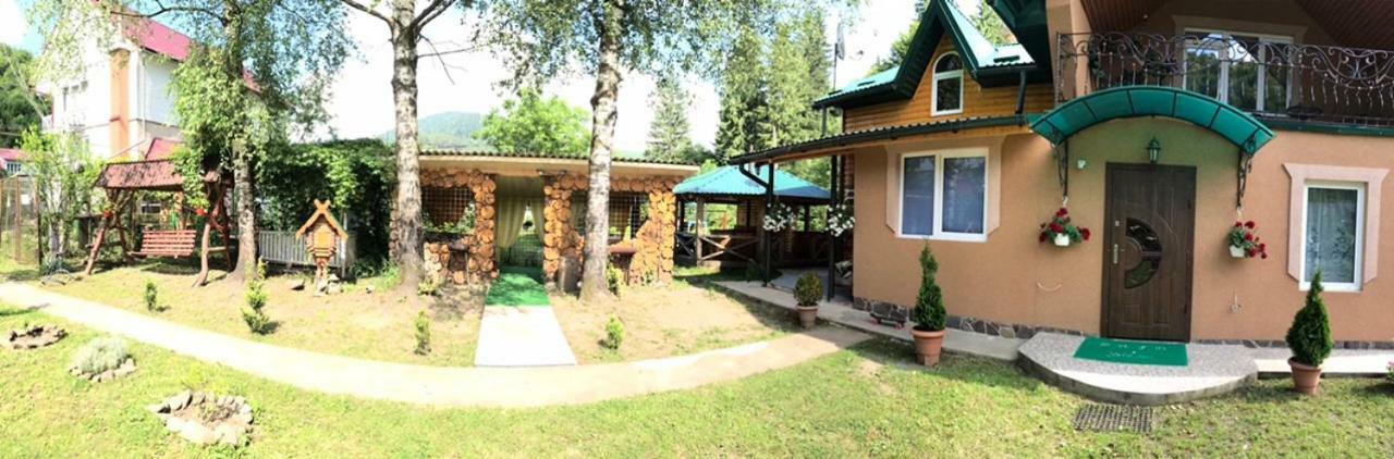 Садиба У Брусків Mizhhirya  Ngoại thất bức ảnh